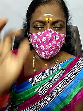 Snapshot of umashreetamil chatting on December 5, 3:16 am umashreetamil online show from December 5, 3:16 am