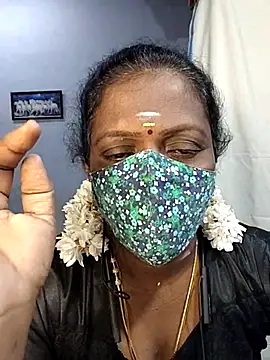 Snapshot of umashreetamil chatting on November 9, 1:04 pm umashreetamil online show from November 9, 1:04 pm