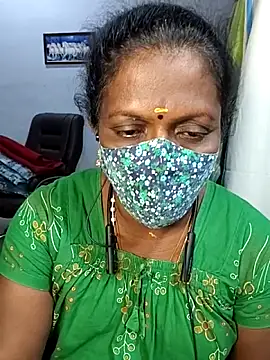 Snapshot of umashreetamil chatting on November 6, 4:33 pm umashreetamil online show from November 6, 4:33 pm