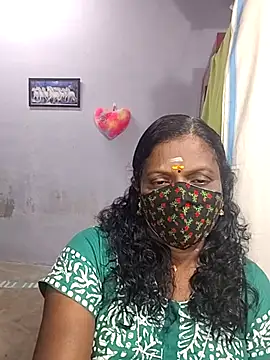 Snapshot of umashreetamil chatting on December 2, 6:31 pm umashreetamil online show from December 2, 6:31 pm