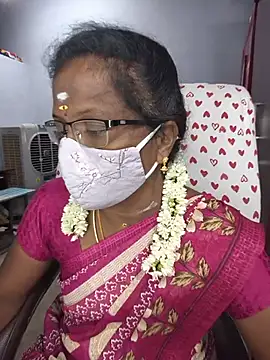 Snapshot of umashreetamil chatting on May 18, 2:44 pm umashreetamil online show from May 18, 2:44 pm