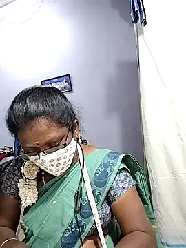 Snapshot of umashreetamil chatting on November 15, 3:49 pm umashreetamil online show from November 15, 3:49 pm