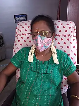 Snapshot of umashreetamil chatting on May 22, 7:39 am umashreetamil online show from May 22, 7:39 am