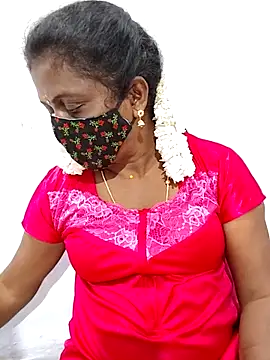 Snapshot of umashreetamil chatting on September 21, 5:40 pm umashreetamil online show from September 21, 5:40 pm
