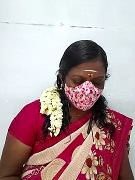 Snapshot of umashreetamil chatting on November 14, 1:37 pm umashreetamil online show from November 14, 1:37 pm