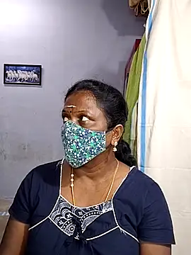 Snapshot of umashreetamil chatting on November 28, 11:16 pm umashreetamil online show from November 28, 11:16 pm