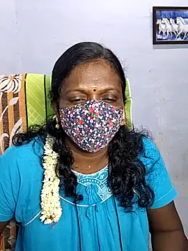 Snapshot of umashreetamil chatting on November 24, 4:12 am umashreetamil online show from November 24, 4:12 am