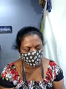 Snapshot of umashreetamil chatting on November 16, 4:17 am umashreetamil online show from November 16, 4:17 am