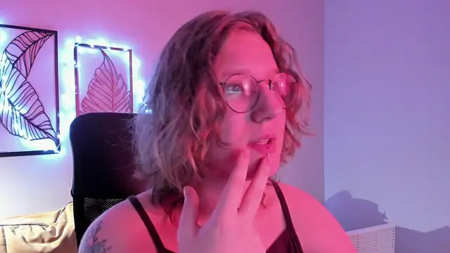 Hailey Foxy online show from November 18, 9:01 am