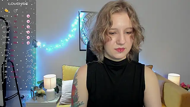 Snapshot of Hailey_Foxy chatting on September 28, 8:54 am Hailey Foxy online show from September 28, 8:54 am