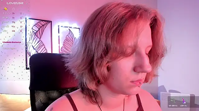 Hailey Foxy online show from October 25, 8:57 am