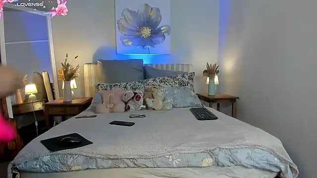 ChelseaQuinn online show from June 17, 7:30 am
