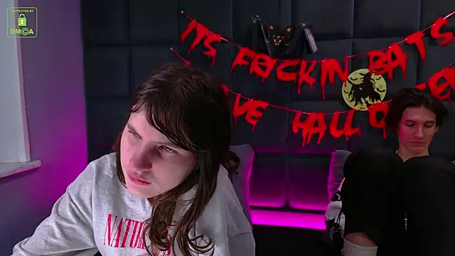 Snapshot of ViviaraNGendy chatting on November 1, 10:42 am ViviaraNGendy online show from November 1, 10:42 am