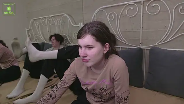 Snapshot of ViviaraNGendy chatting on October 11, 10:49 am ViviaraNGendy online show from October 11, 10:49 am