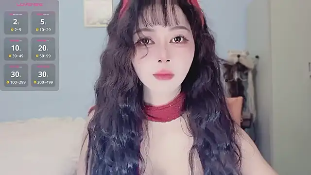 Sue101010 online show from January 14, 7:45 am