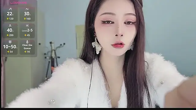 Sue101010 online show from December 1, 10:54 pm