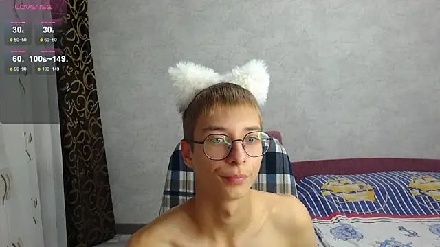 glasses cat online show from September 9, 5:22 pm