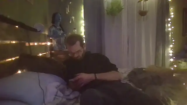 hungspundick1 online show from December 22, 2:01 am