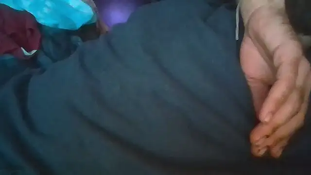 hungspundick1 online show from November 4, 11:47 am