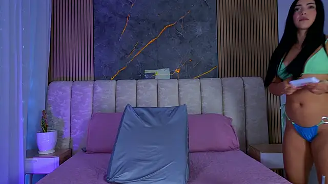 mia scot online show from March 14, 12:00 pm