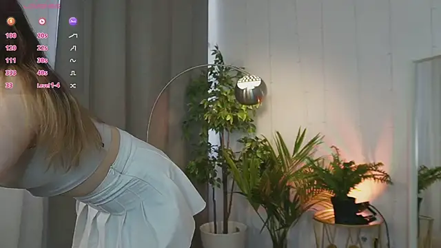 Lina Glow online show from April 8, 6:48 am