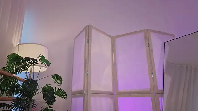 Lina Glow online show from February 23, 6:47 am