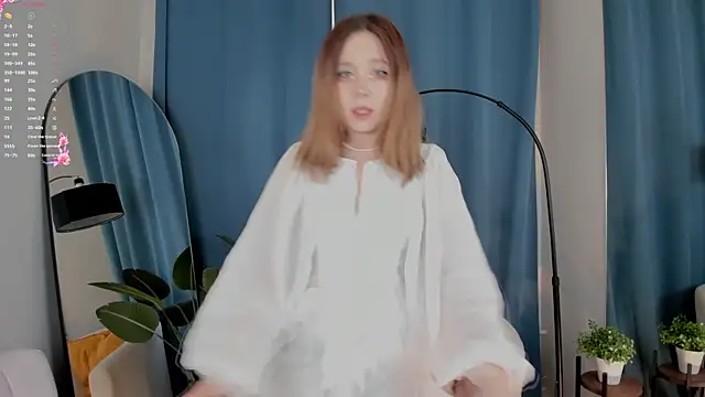 Snapshot of Lina_Glow chatting on September 9, 6:34 am Lina Glow online show from September 9, 6:34 am