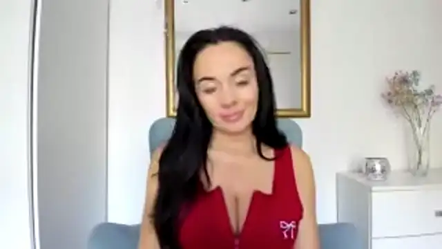Snapshot of StellaSensual chatting on June 12, 6:33 am StellaSensual online show from June 12, 6:33 am