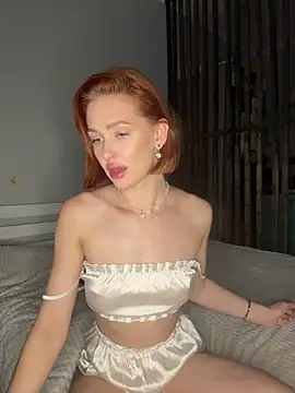 Snapshot of LittleFox___ chatting on May 23, 6:12 am LittleFox online show from May 23, 6:12 am
