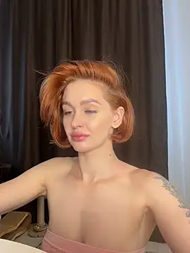 Snapshot of LittleFox___ chatting on May 27, 6:32 am LittleFox online show from May 27, 6:32 am