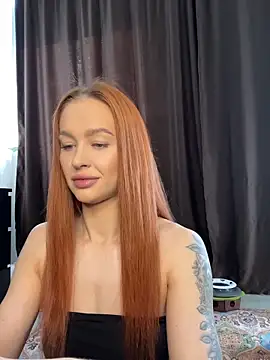 Snapshot of LittleFox___ chatting on April 19, 6:58 am LittleFox online show from April 19, 6:58 am