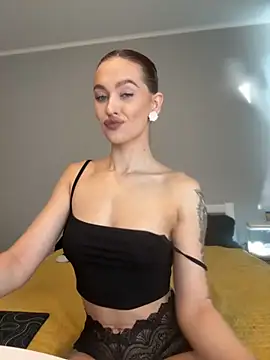Snapshot of LittleFox___ chatting on September 24, 6:53 am LittleFox online show from September 24, 6:53 am