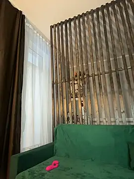 LittleFox    online show from February 18, 5:27 am