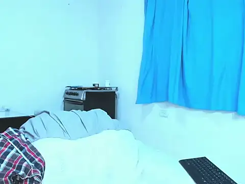 andylemonda1 online show from December 3, 2:16 pm