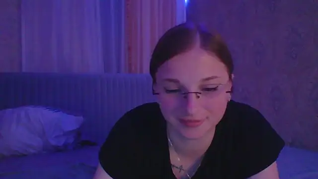 Snapshot of Star_Girlish chatting on November 12, 9:40 pm Star Girlish online show from November 12, 9:40 pm