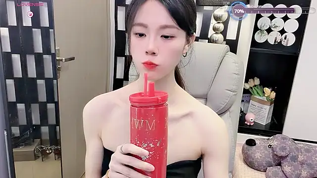 Yueyue-MM online show from June 18, 3:49 am