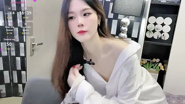 Yueyue-MM online show from October 11, 12:11 am