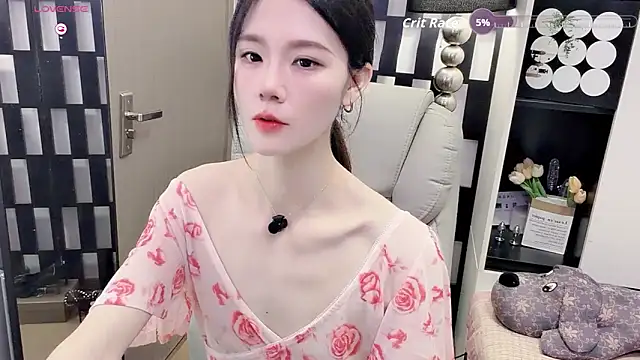 Yueyue-MM online show from May 17, 12:21 am