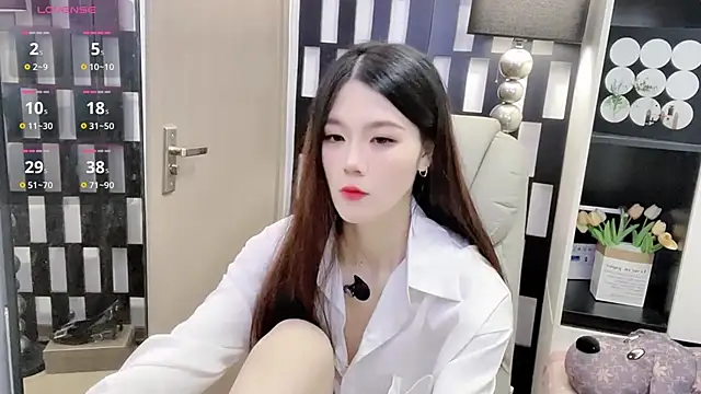 Yueyue-MM online show from November 4, 12:25 am