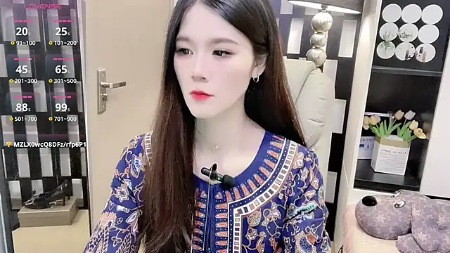 Yueyue-MM online show from November 18, 1:25 pm