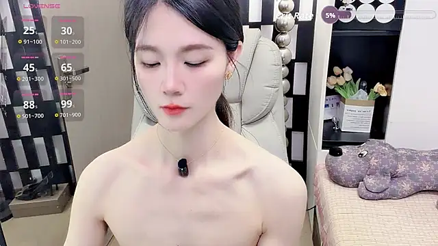 Yueyue-MM online show from April 28, 2:32 pm