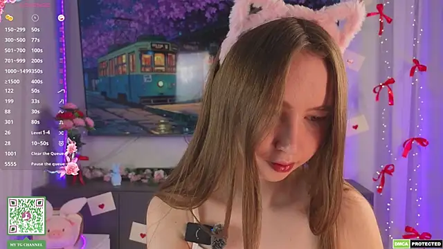 ElfredaTupy online show from April 10, 7:43 pm