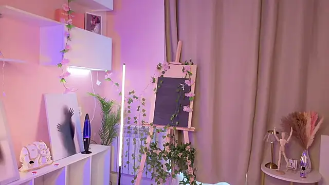 ElfredaTupy online show from October 22, 6:13 am