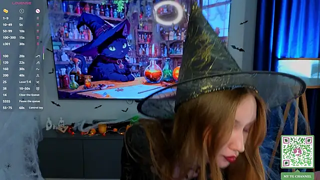 ElfredaTupy online show from November 10, 7:08 pm