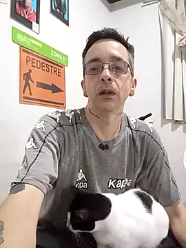 dinho carioca online show from November 9, 2:32 pm