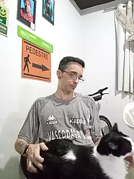 dinho carioca online show from November 5, 2:03 am