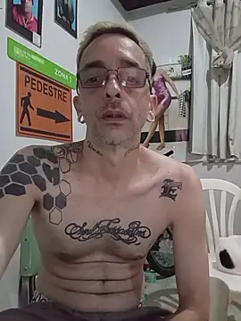 dinho carioca online show from April 15, 5:39 pm