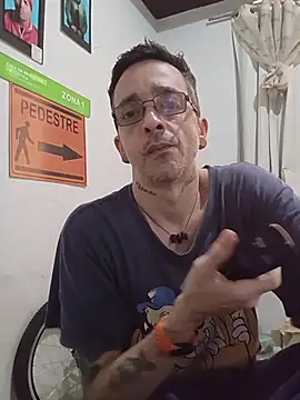 dinho carioca online show from November 5, 2:09 pm