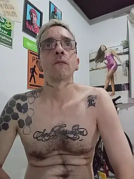 dinho carioca online show from February 5, 4:30 am