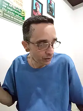 Snapshot of dinho_carioca chatting on September 9, 1:59 am dinho carioca online show from September 9, 1:59 am